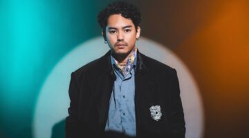 The fin_Artist Photo_main1_small